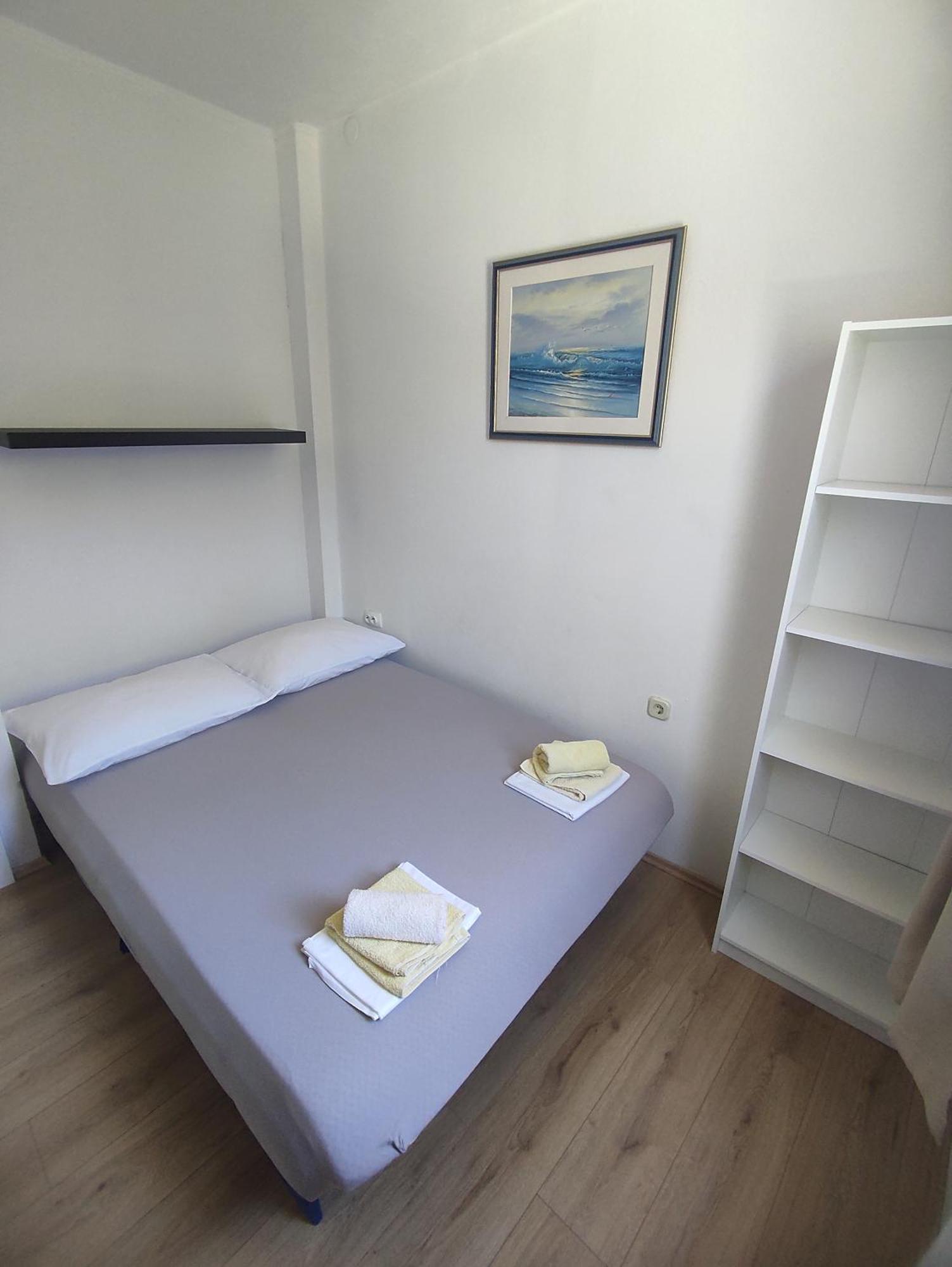Modern Apartment With 3 Bedrooms Макарська Екстер'єр фото